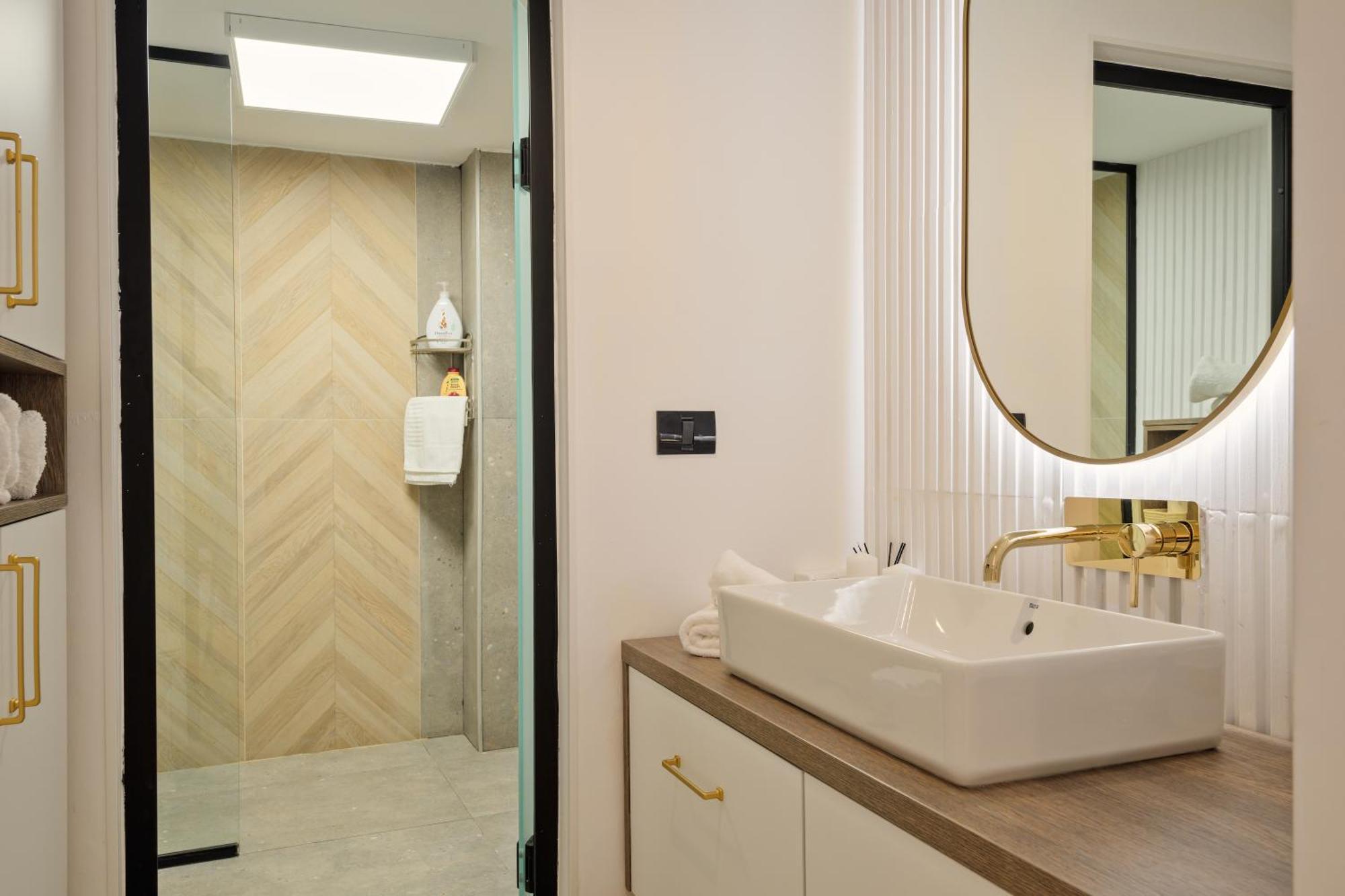 Royal - Luxury Apartment B - Old City - Victoriei Bukarest Kültér fotó